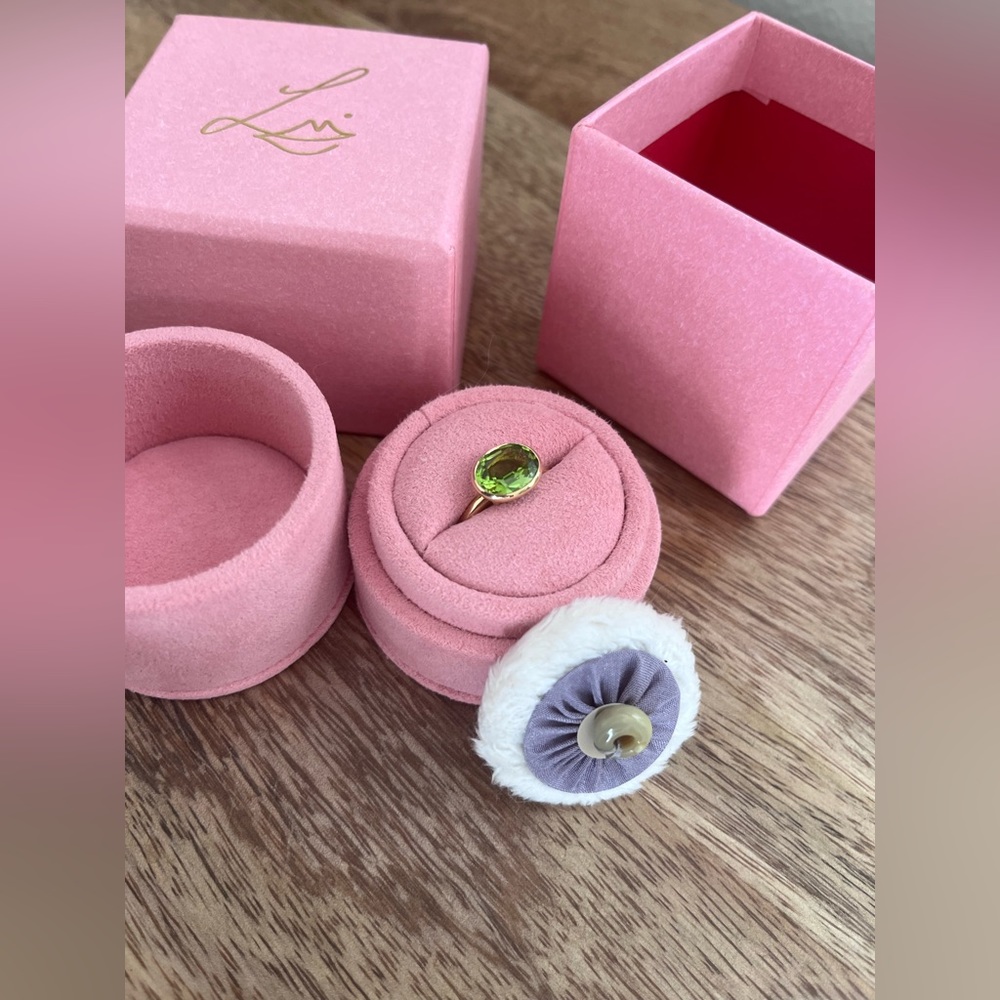 Lisa Eldridge The Anderson Oval Ring 7.5